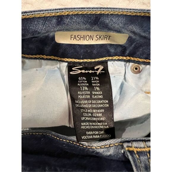 Seven7 Jean Skirt with embroidered flowers size 10 - Picture 3 of 10